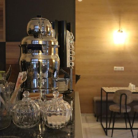 Horizons Hotel Rooms Батуми Екстериор снимка