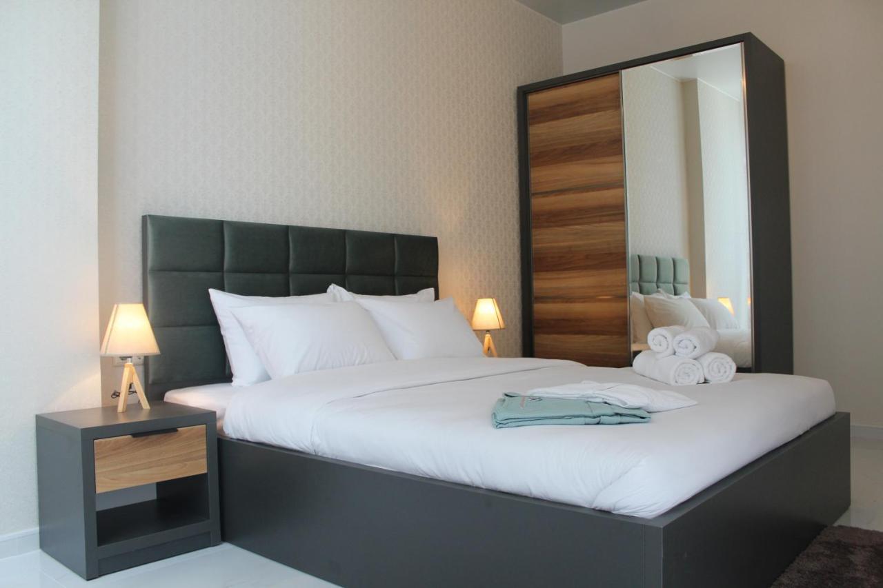Horizons Hotel Rooms Батуми Екстериор снимка