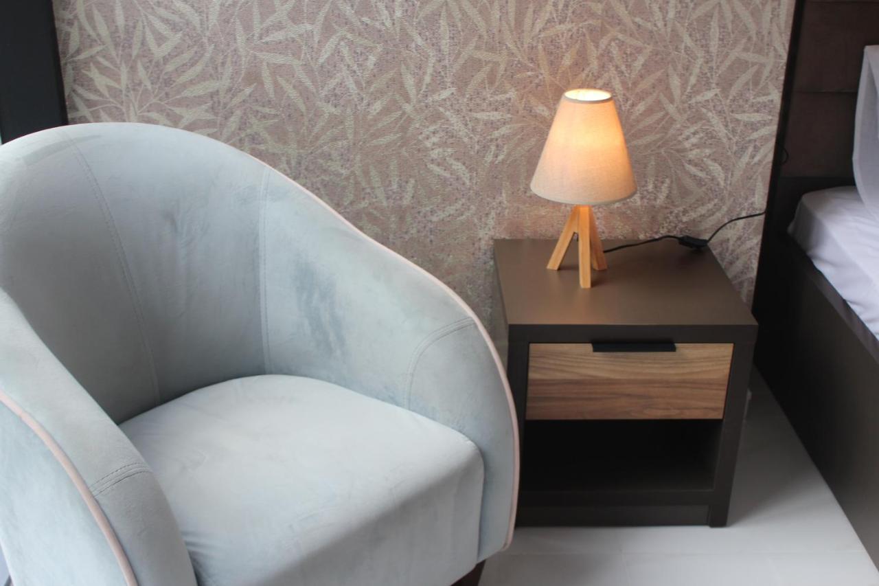 Horizons Hotel Rooms Батуми Екстериор снимка