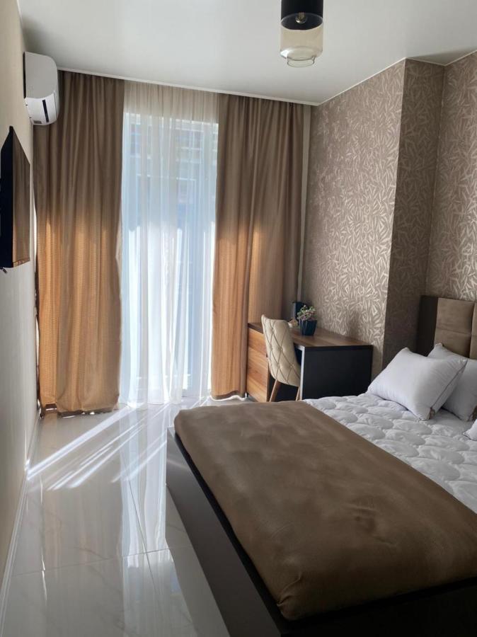 Horizons Hotel Rooms Батуми Екстериор снимка