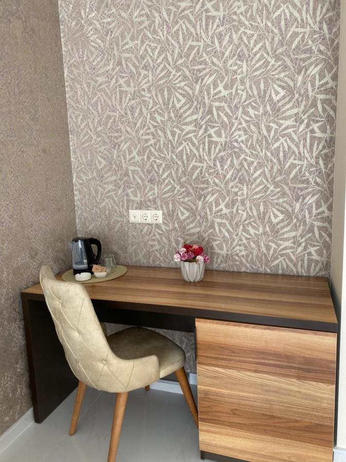 Horizons Hotel Rooms Батуми Екстериор снимка