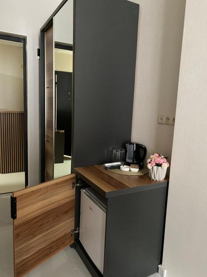 Horizons Hotel Rooms Батуми Екстериор снимка