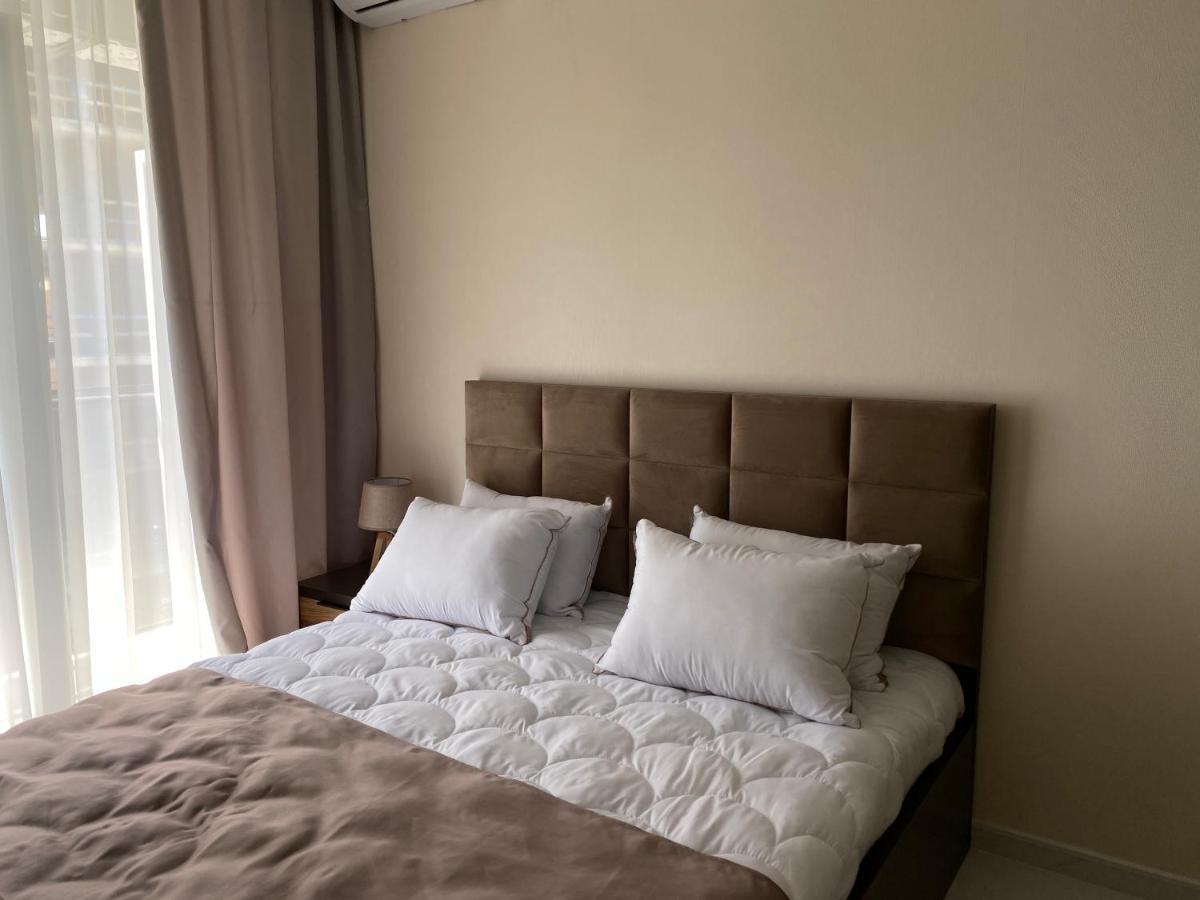 Horizons Hotel Rooms Батуми Екстериор снимка