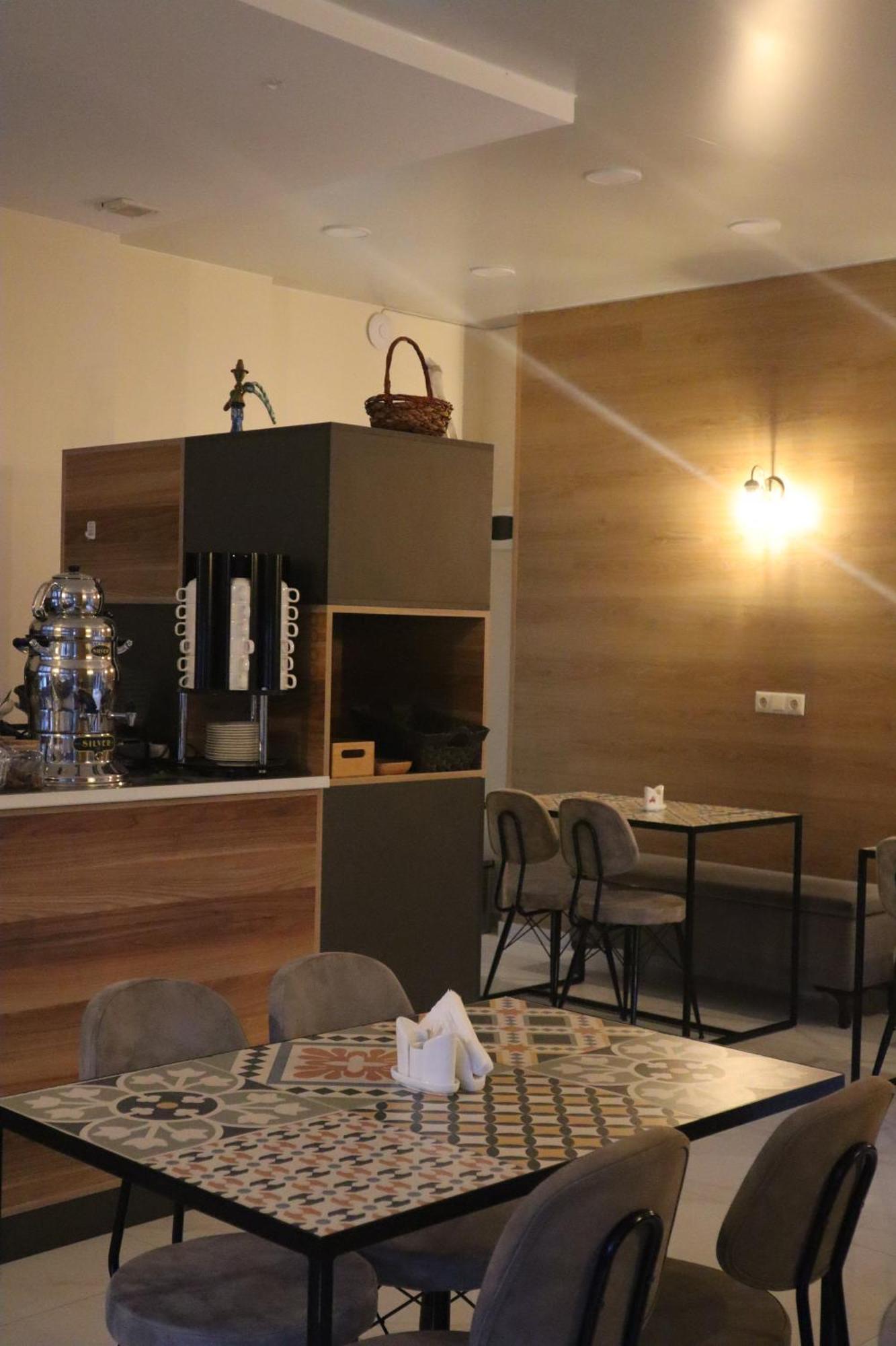 Horizons Hotel Rooms Батуми Екстериор снимка