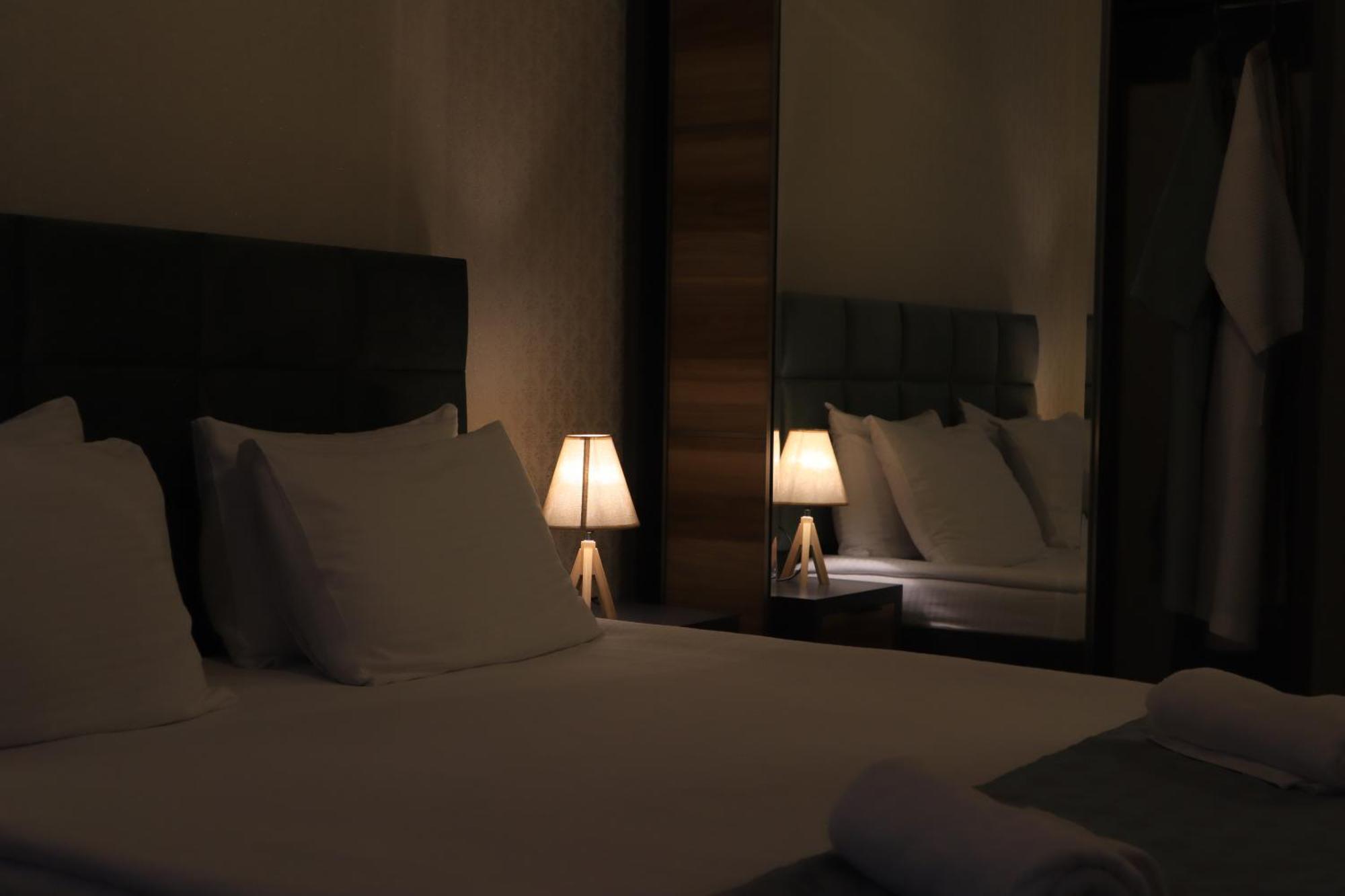 Horizons Hotel Rooms Батуми Екстериор снимка