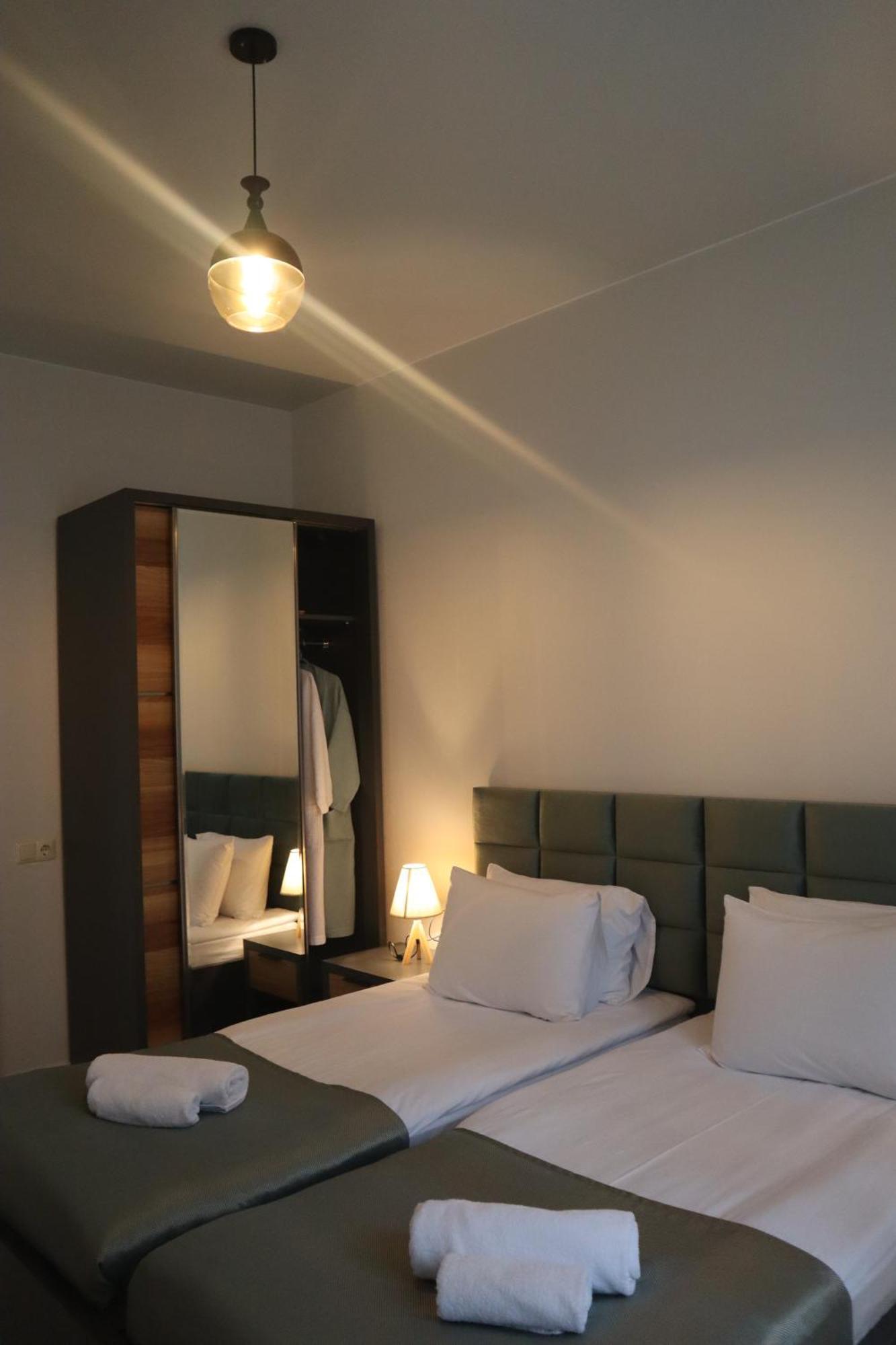 Horizons Hotel Rooms Батуми Екстериор снимка