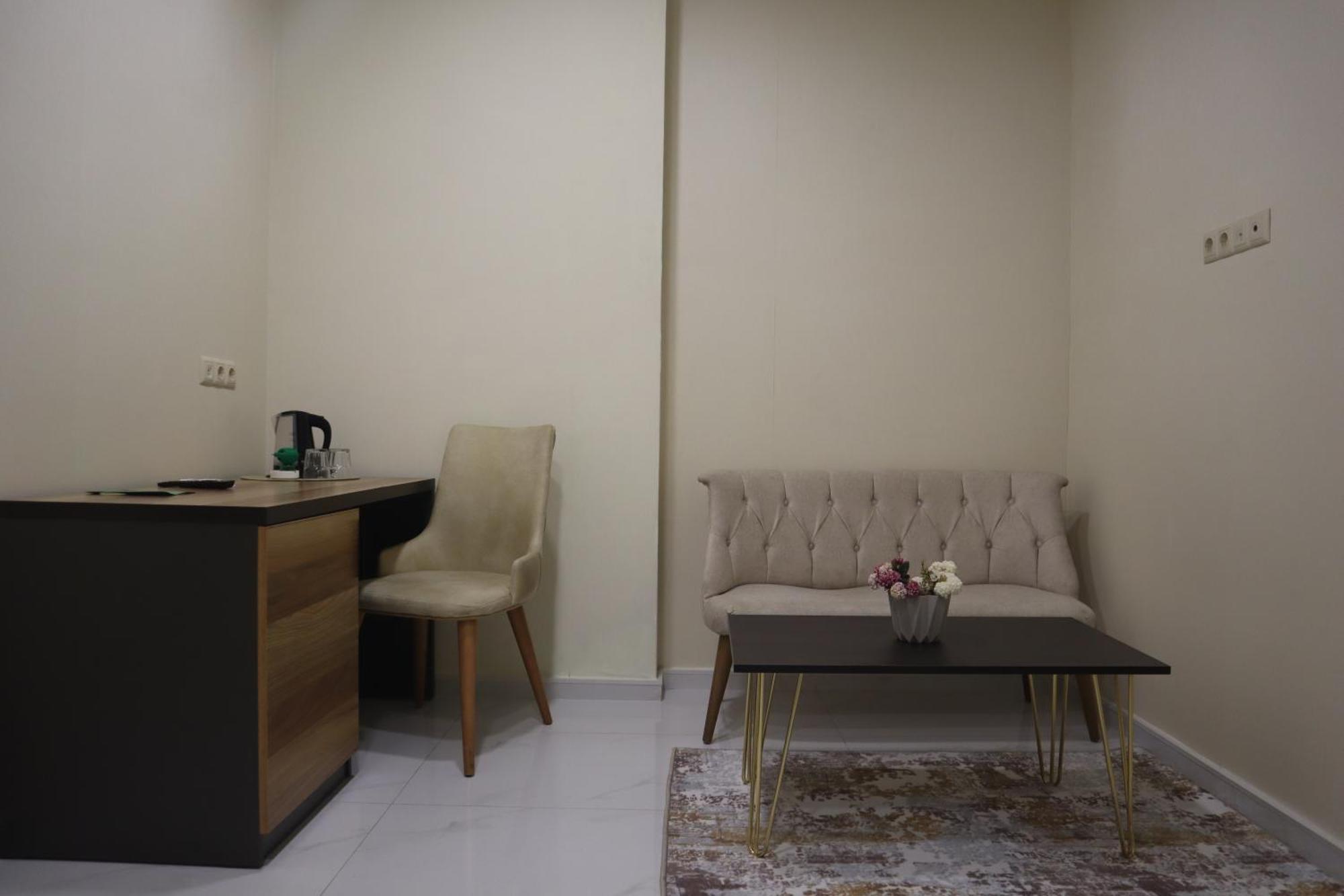 Horizons Hotel Rooms Батуми Екстериор снимка